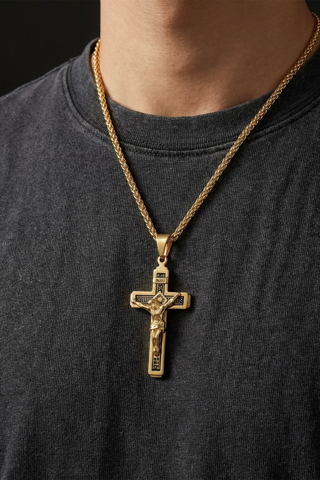 Collier Jésus Crucifix INRI Doré