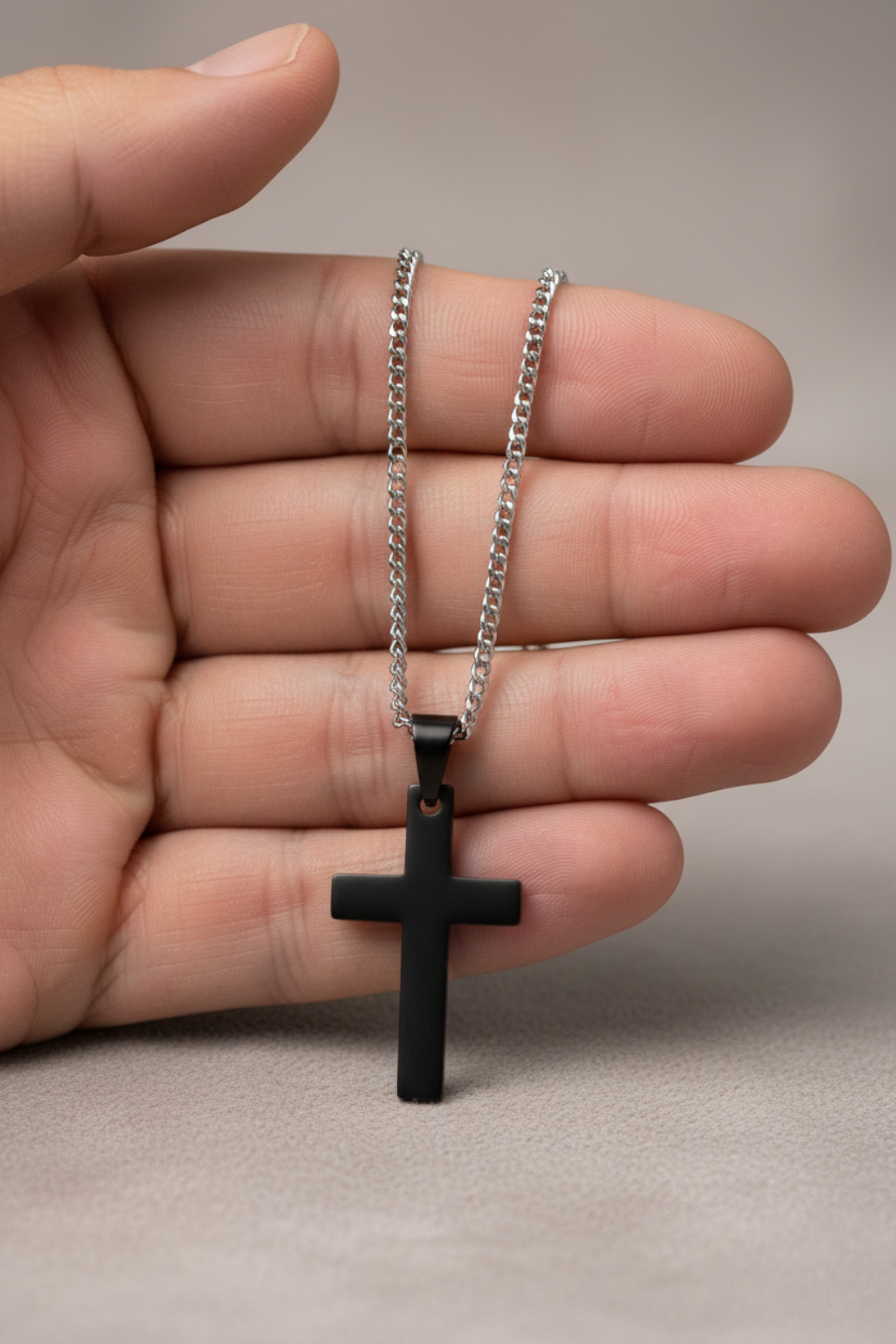 Collar Cruz<br> Colgante Negro