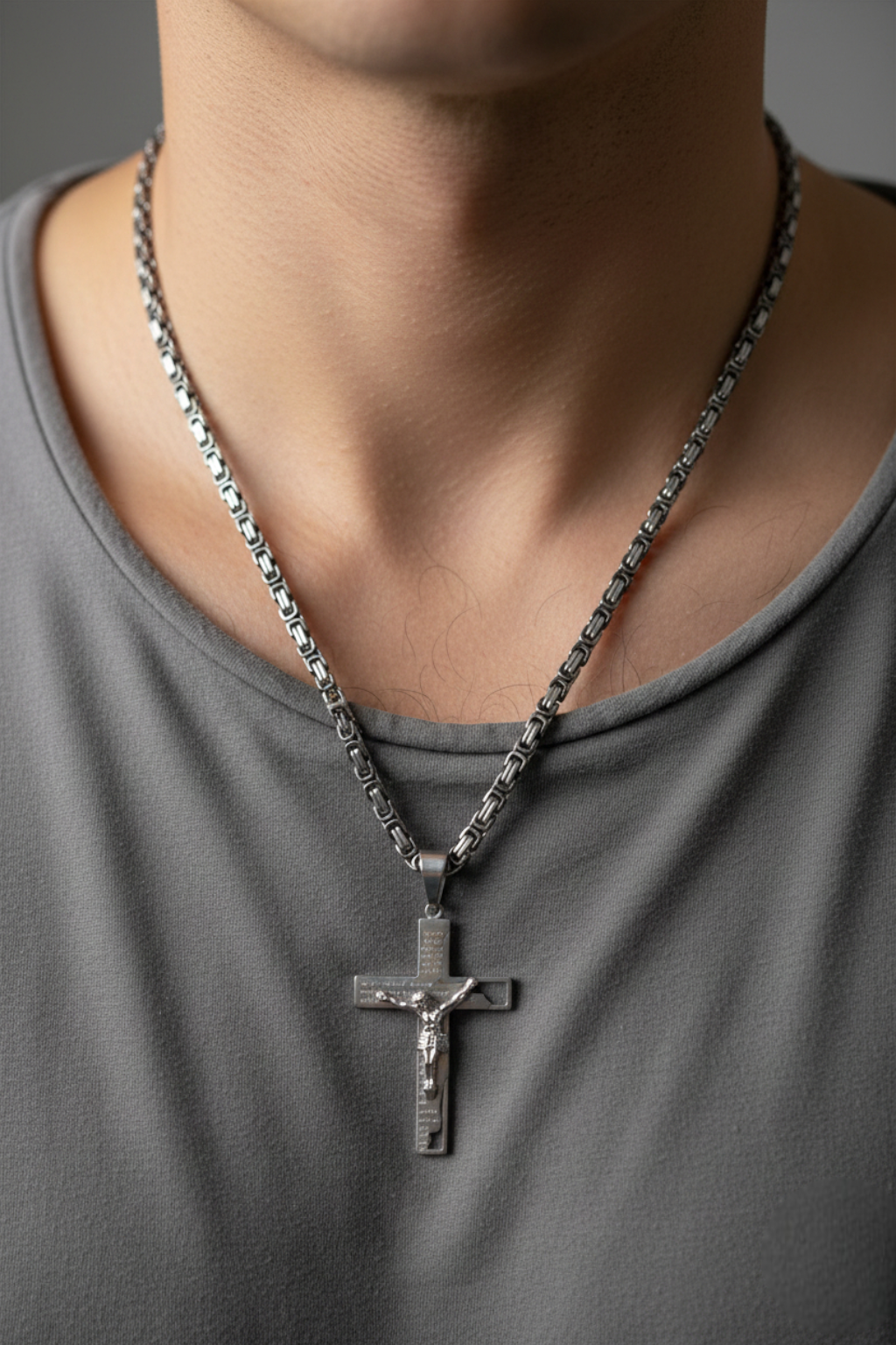 Collier Crucifix Croix de Jésus
