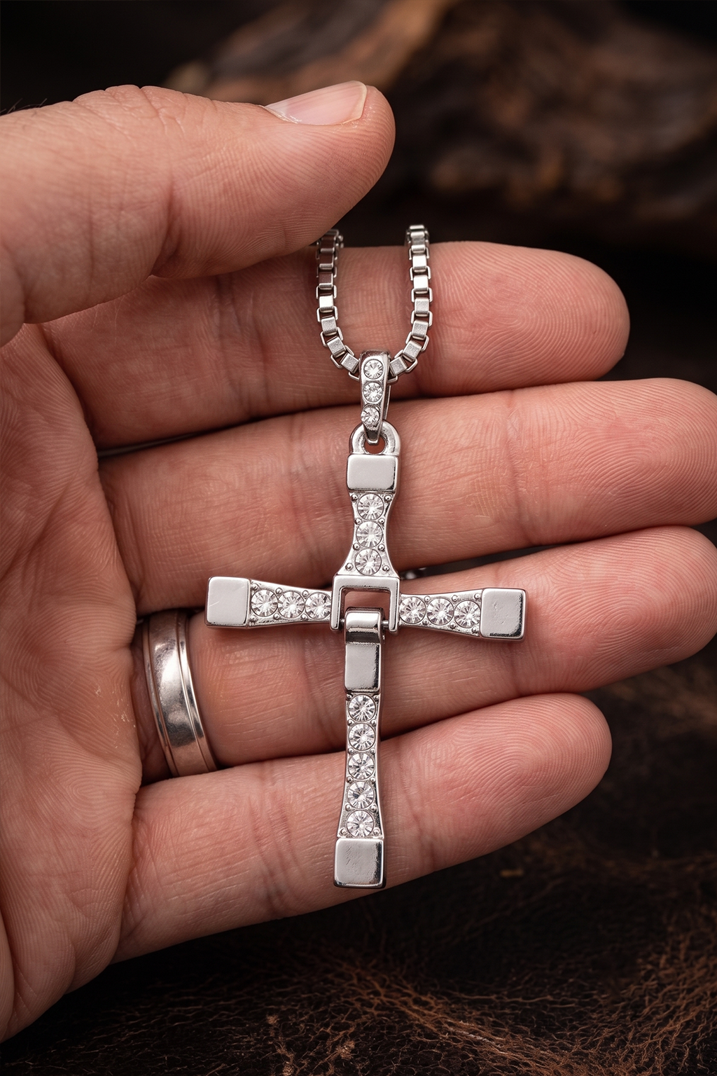 Collier Vin Diesel Croix Jesus - Boutique Chretienne