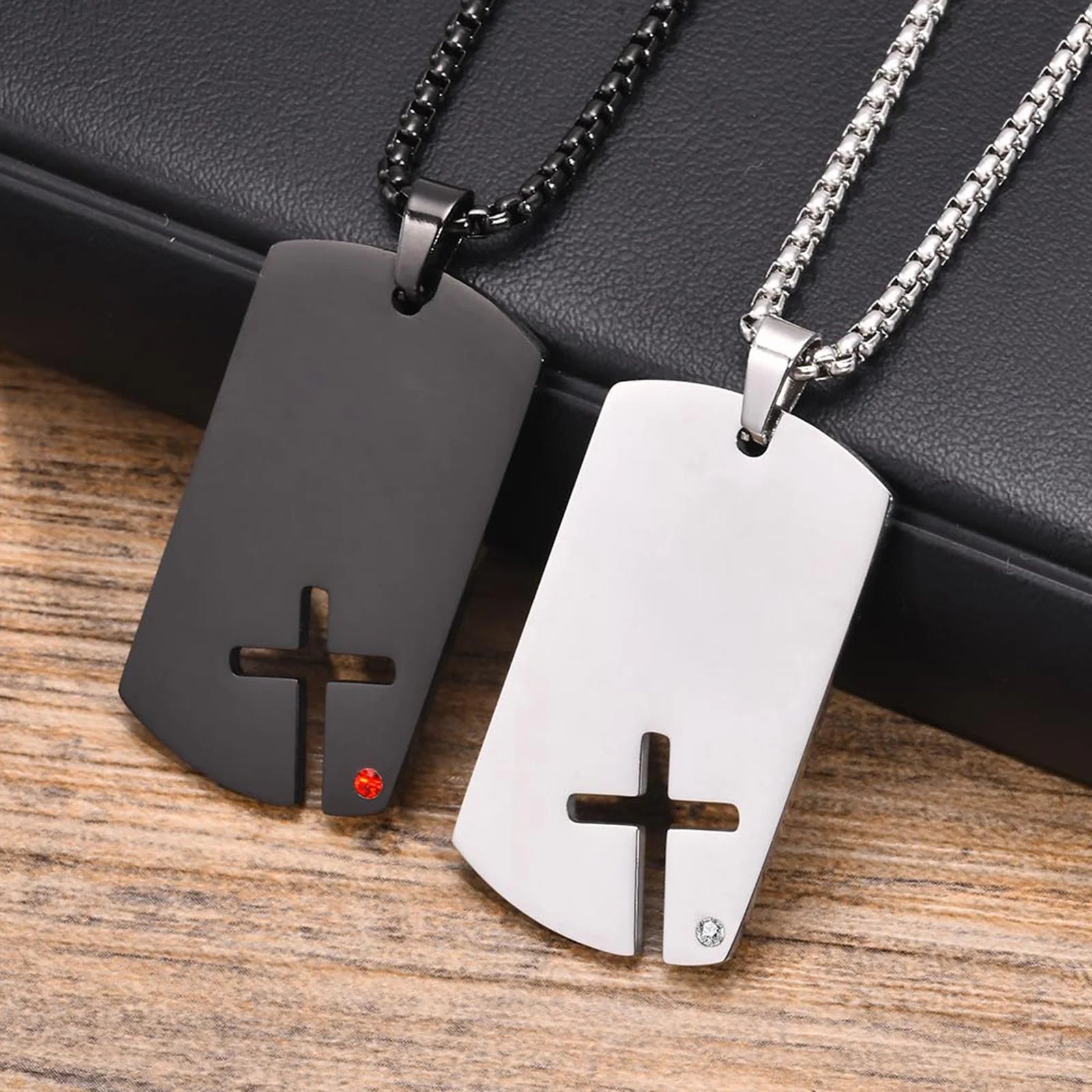 Collier Pendentif Croix Homme - Boutique Chretienne