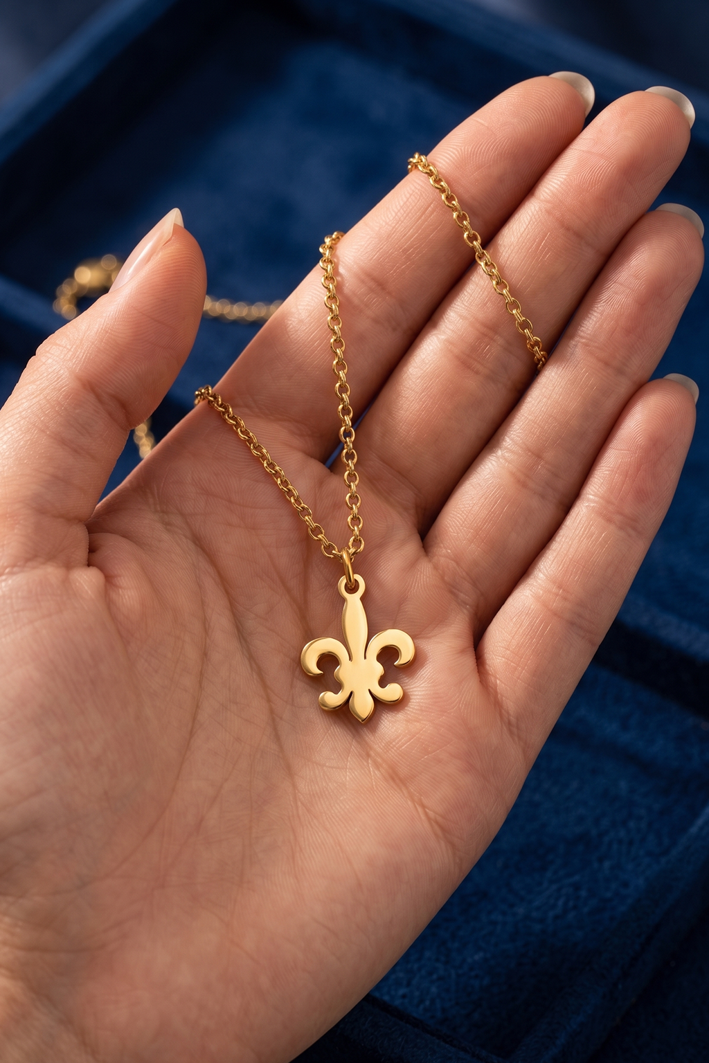Pendentif Fleur De LYS - Boutique Chretienne