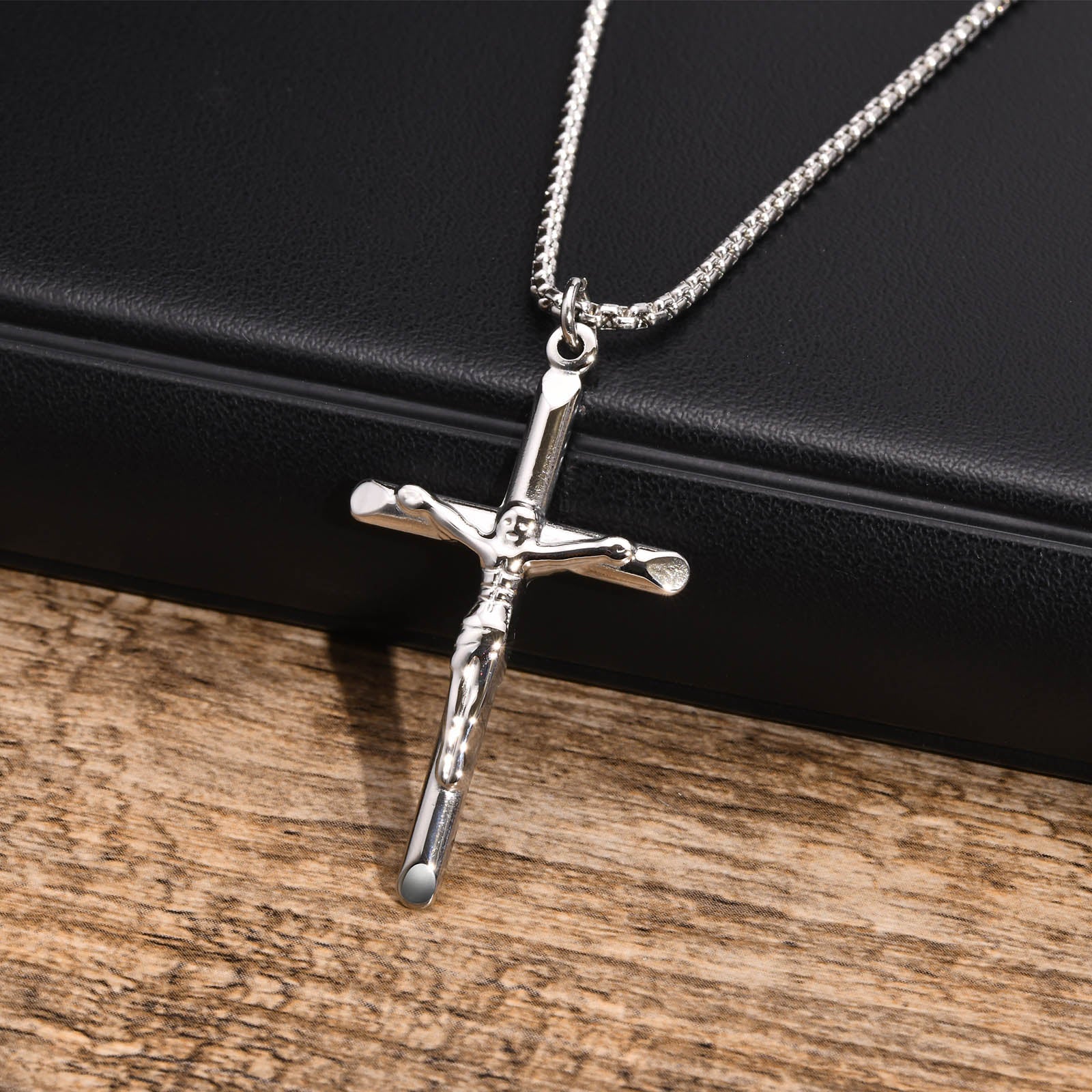 Collier Pendentif Crucifix-Boutique Chrétienne